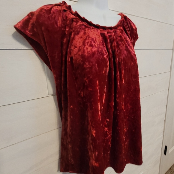 LC Lauren Conrad red velvet women's top size medium - Picture 3 of 10
